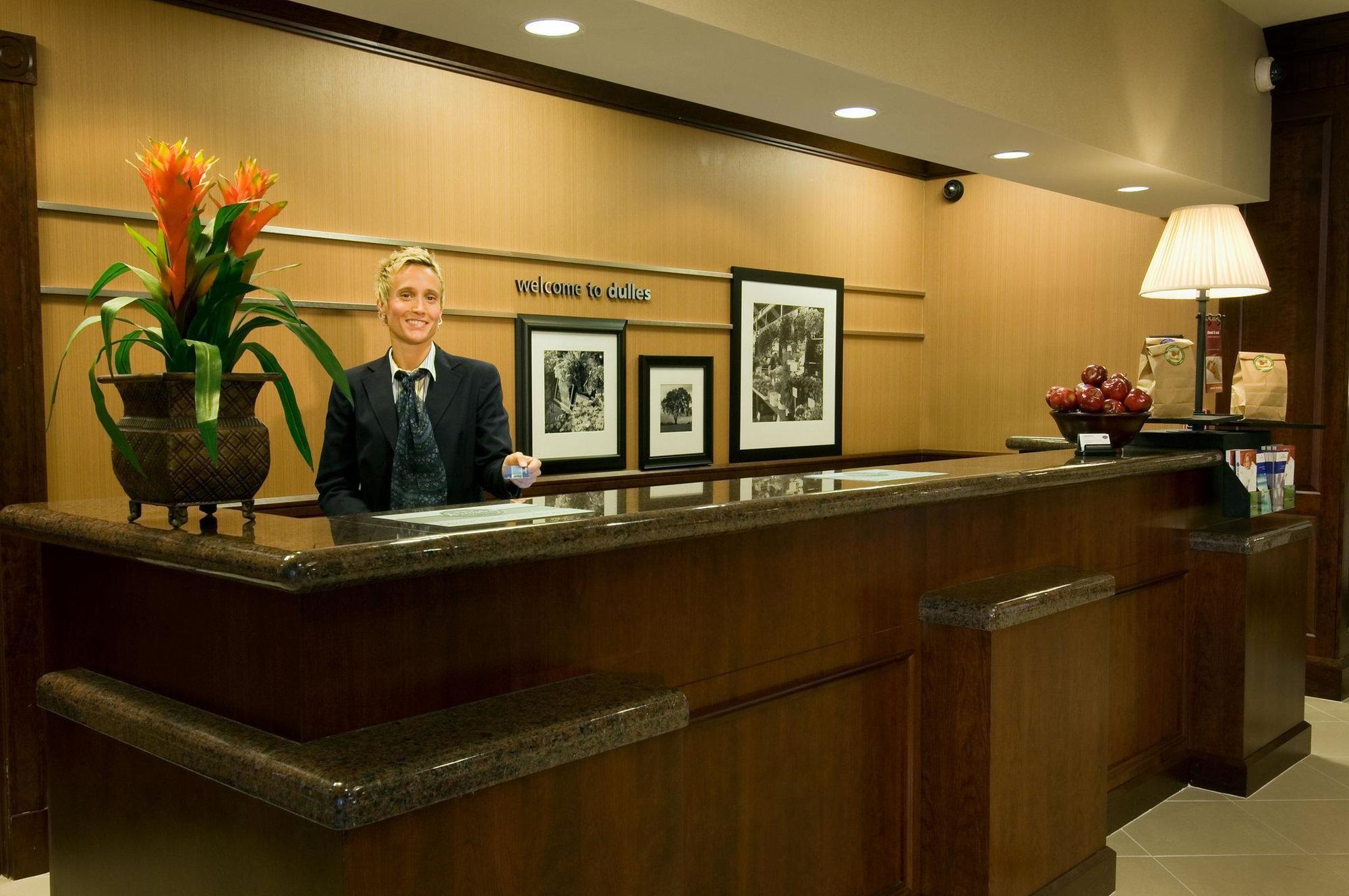 Hampton Inn & Suites Washington-Dulles International Airport Sterling Exterior foto